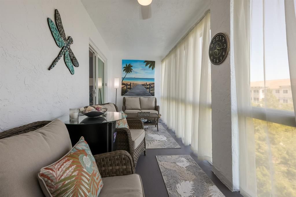 Active With Contract: $187,000 (2 beds, 2 baths, 1326 Square Feet)