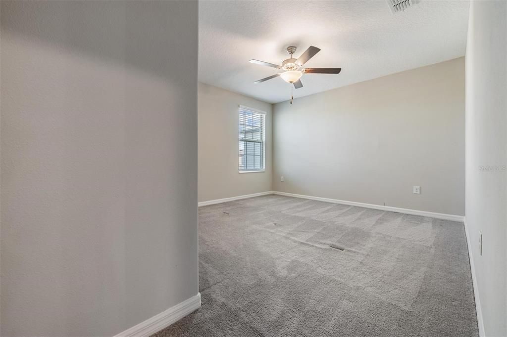 Active With Contract: $2,950 (5 beds, 2 baths, 2415 Square Feet)