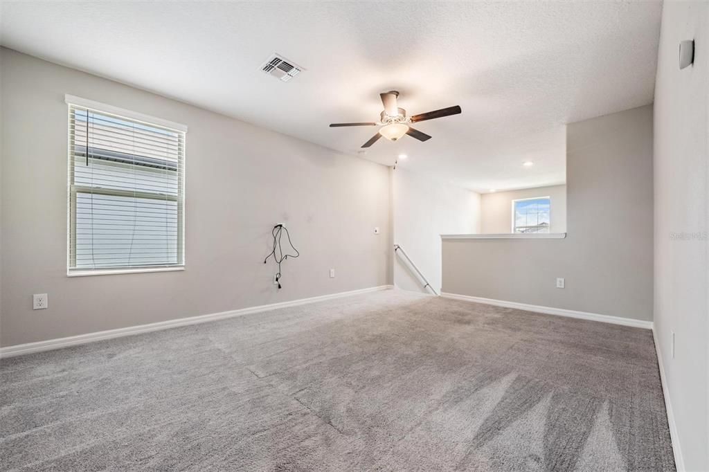 Active With Contract: $2,950 (5 beds, 2 baths, 2415 Square Feet)