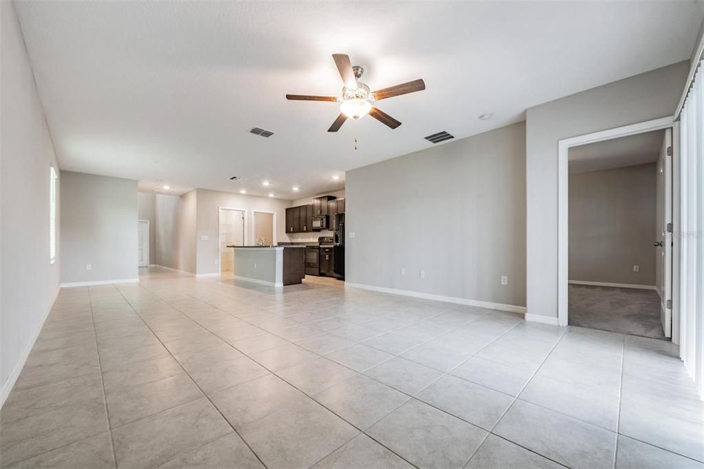 Active With Contract: $2,950 (5 beds, 2 baths, 2415 Square Feet)