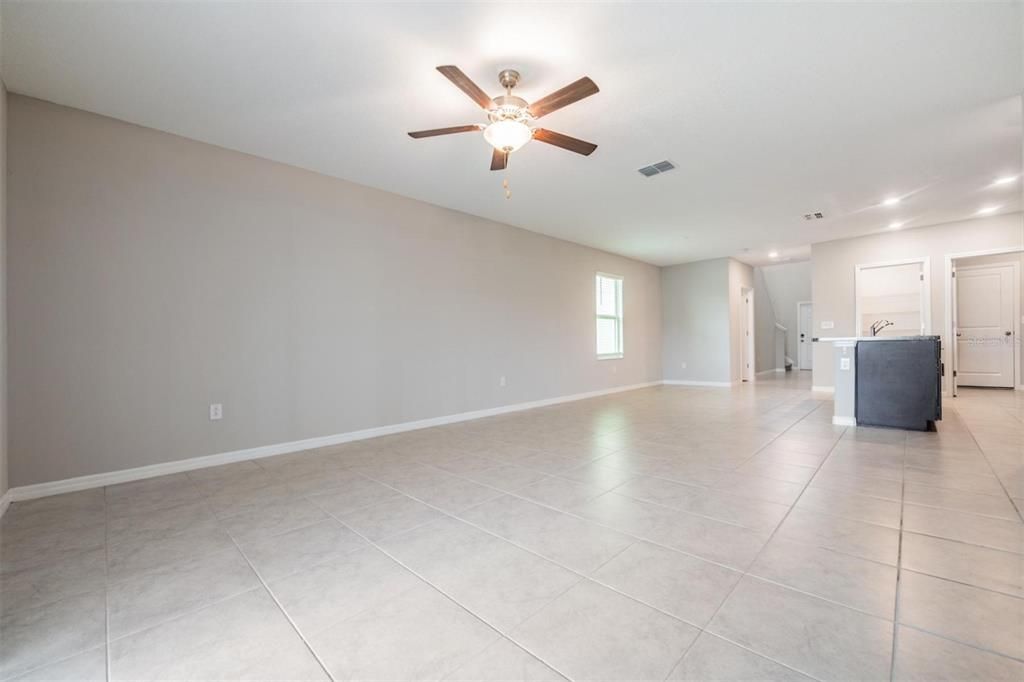 Active With Contract: $2,950 (5 beds, 2 baths, 2415 Square Feet)