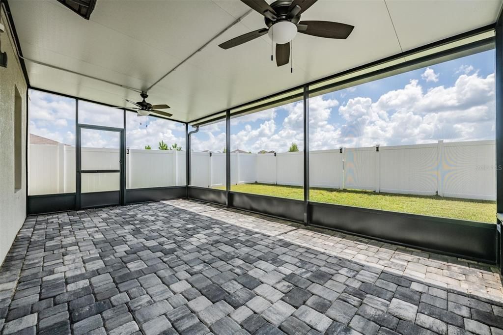 Active With Contract: $2,950 (5 beds, 2 baths, 2415 Square Feet)