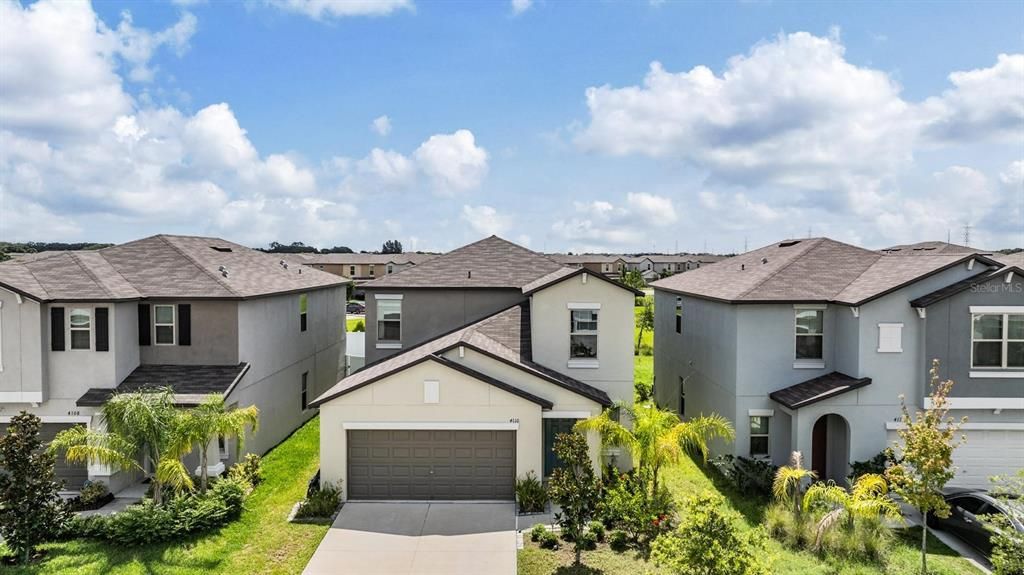 Active With Contract: $2,950 (5 beds, 2 baths, 2415 Square Feet)