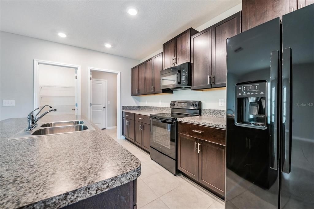 Active With Contract: $2,950 (5 beds, 2 baths, 2415 Square Feet)