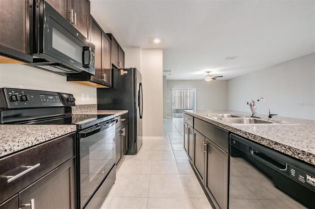 Active With Contract: $2,950 (5 beds, 2 baths, 2415 Square Feet)