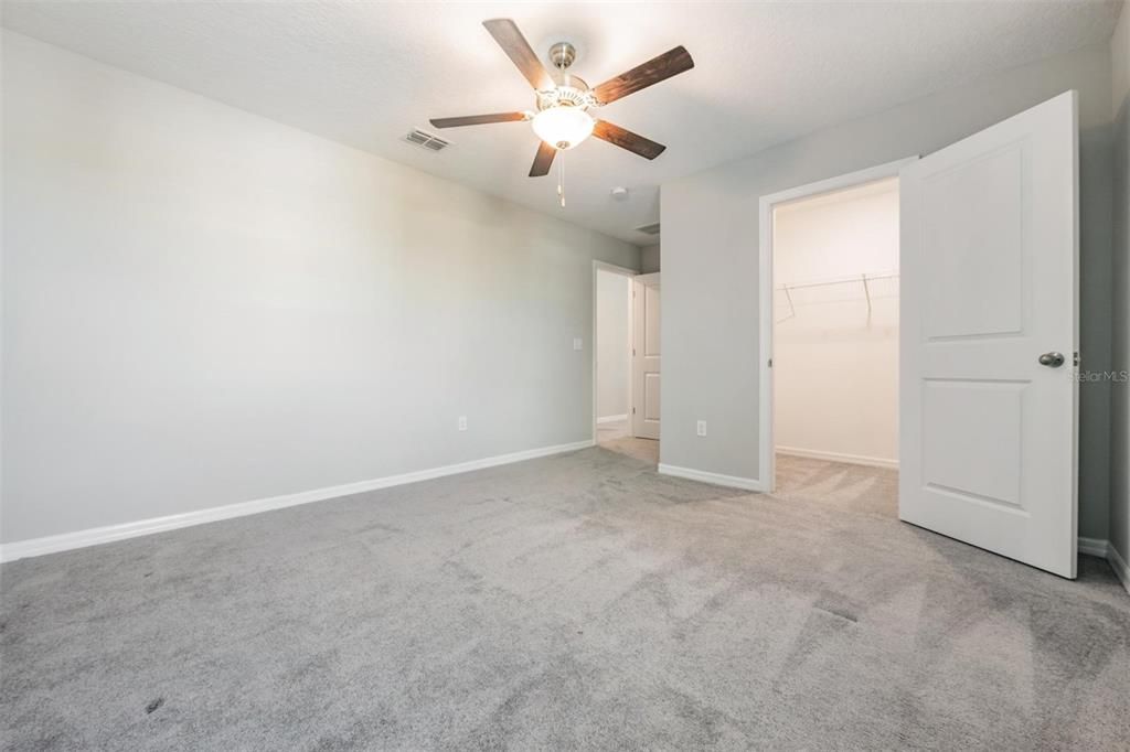 Active With Contract: $2,950 (5 beds, 2 baths, 2415 Square Feet)