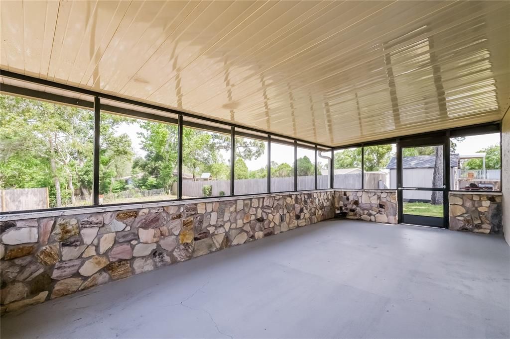 For Rent: $1,735 (3 beds, 2 baths, 1385 Square Feet)