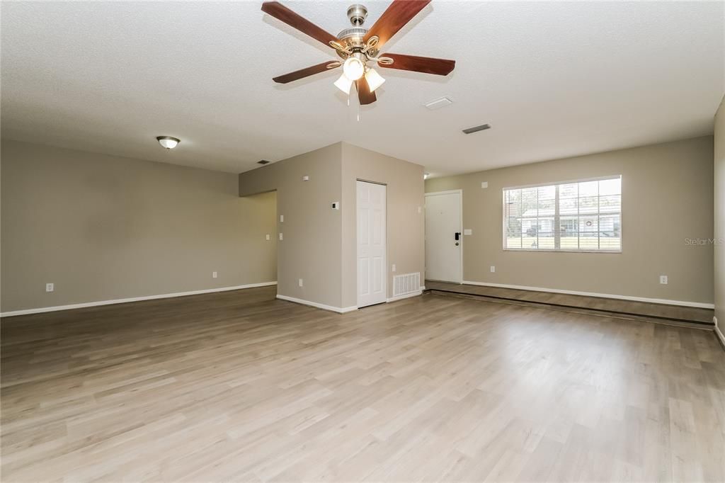 For Rent: $1,735 (3 beds, 2 baths, 1385 Square Feet)