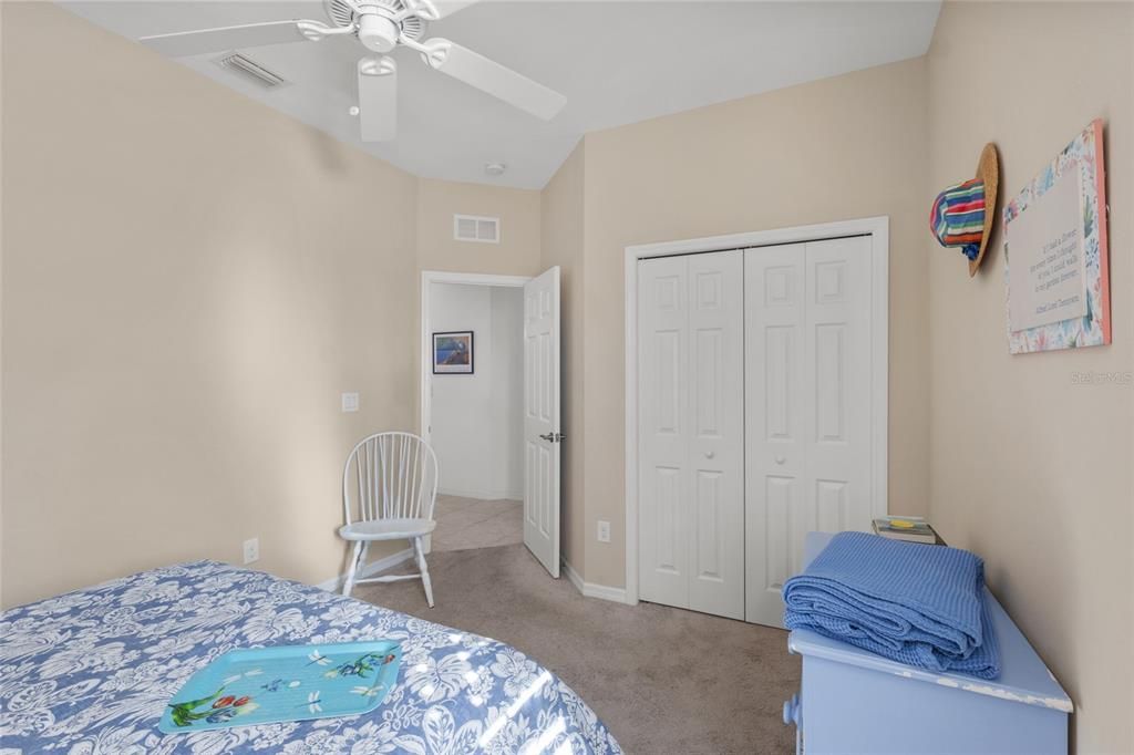 For Sale: $288,000 (2 beds, 2 baths, 1338 Square Feet)