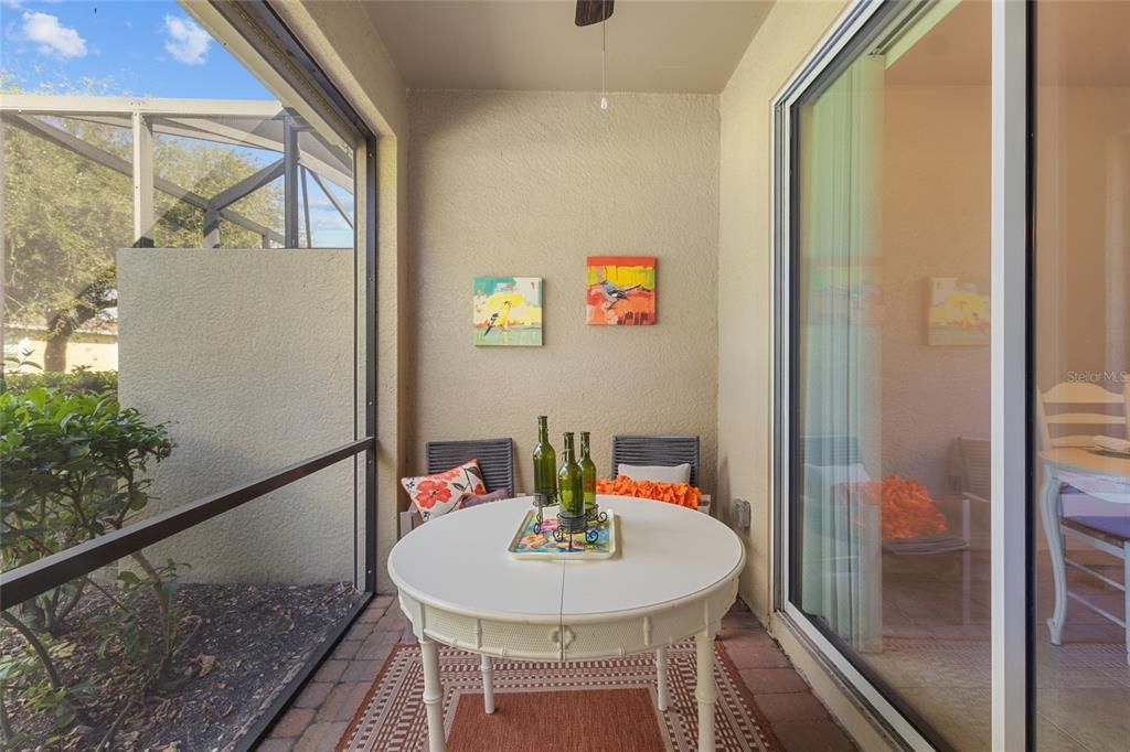 For Sale: $288,000 (2 beds, 2 baths, 1338 Square Feet)