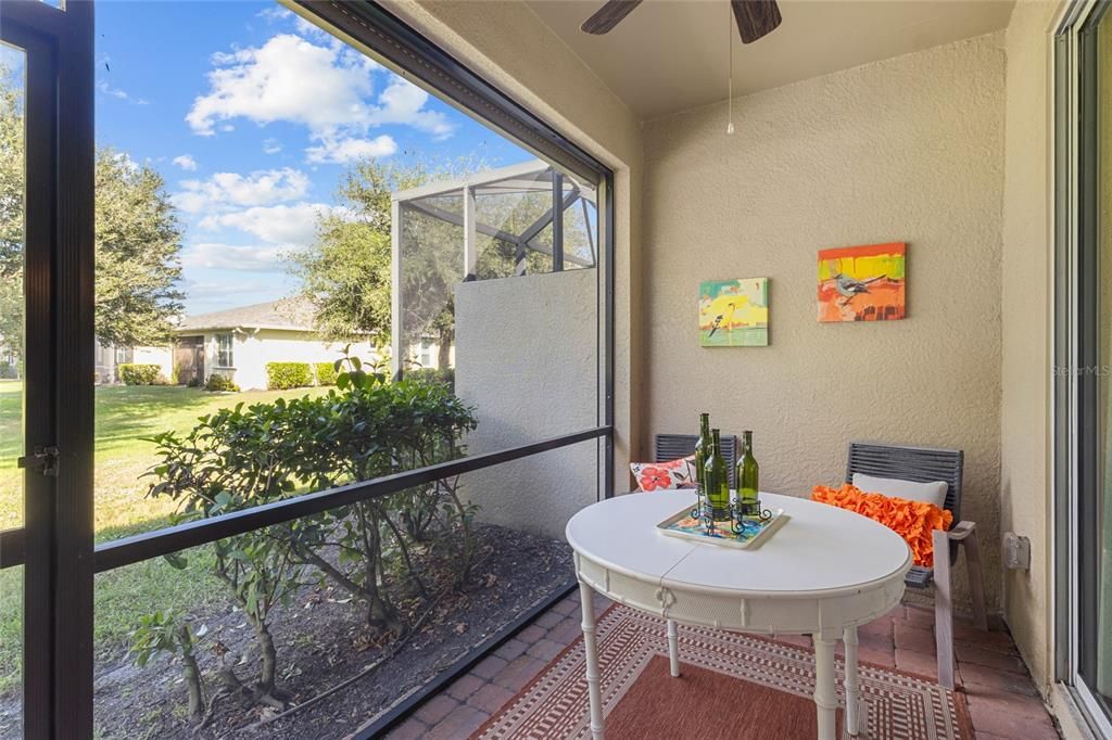 For Sale: $288,000 (2 beds, 2 baths, 1338 Square Feet)