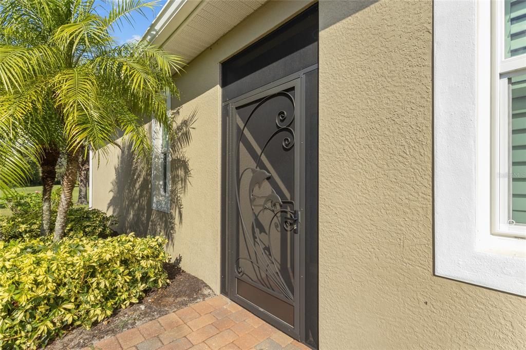 For Sale: $288,000 (2 beds, 2 baths, 1338 Square Feet)