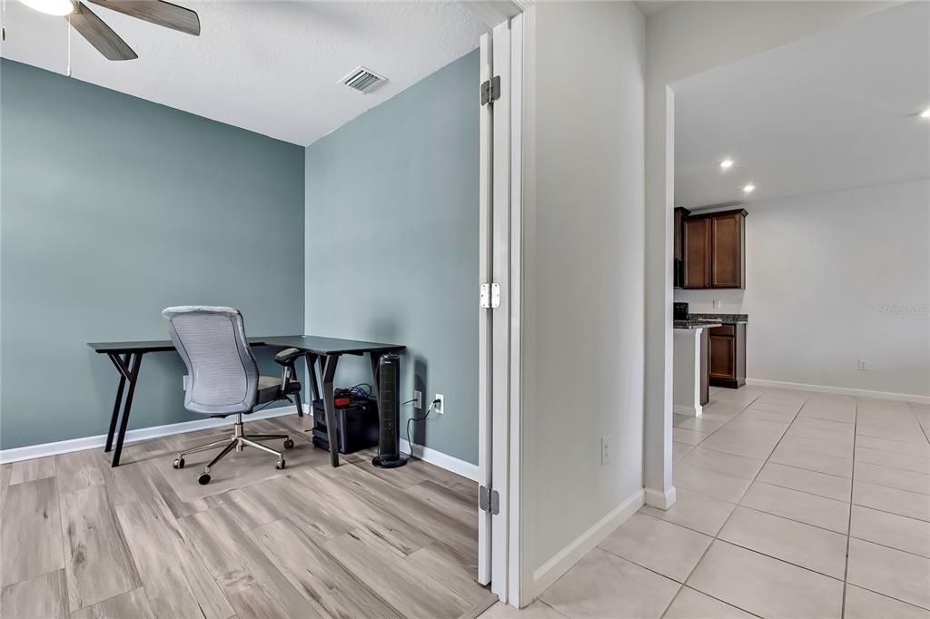 For Sale: $299,900 (3 beds, 2 baths, 1532 Square Feet)