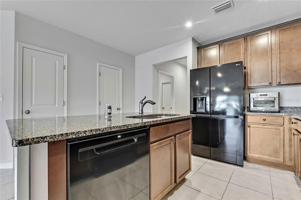 For Sale: $299,900 (3 beds, 2 baths, 1532 Square Feet)