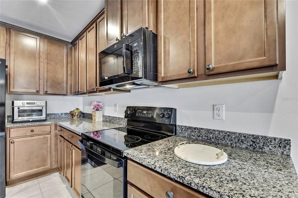 For Sale: $299,900 (3 beds, 2 baths, 1532 Square Feet)