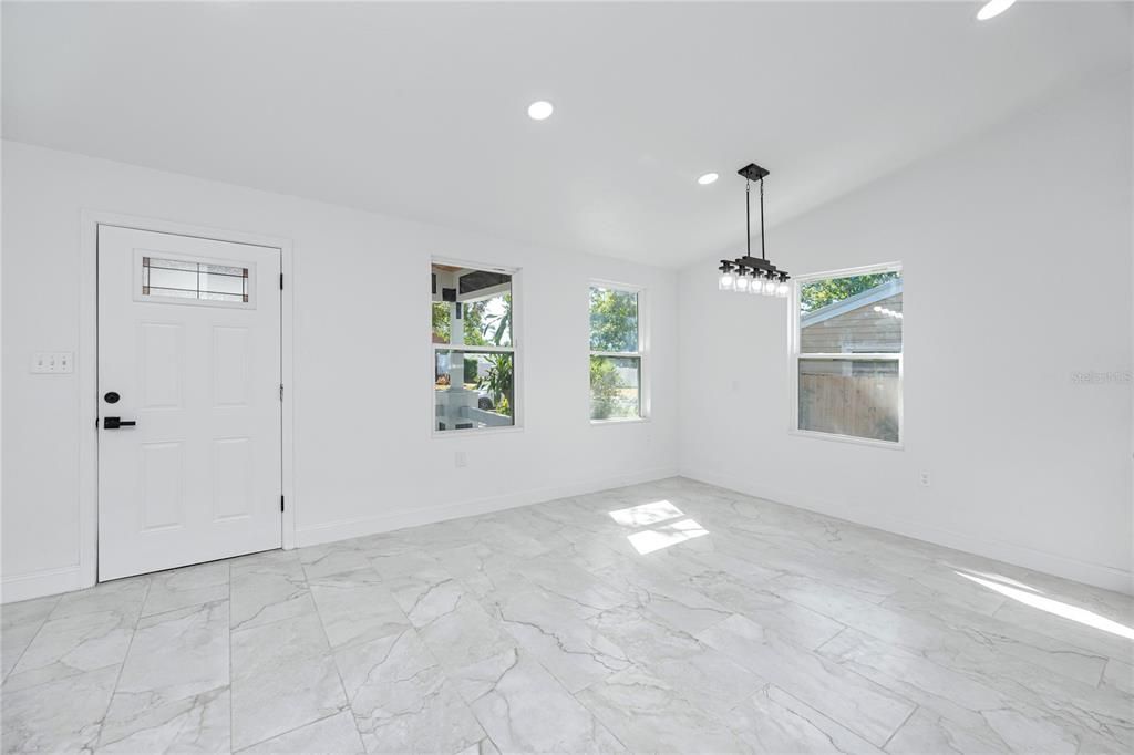 For Sale: $525,000 (3 beds, 2 baths, 1754 Square Feet)