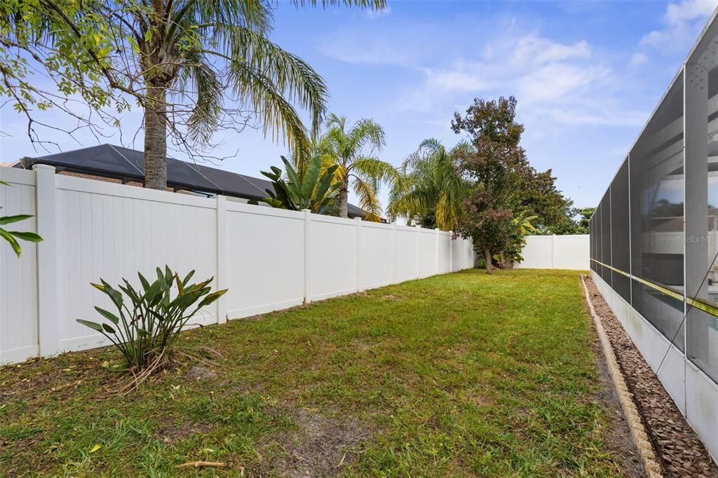 合同活跃: $474,900 (3 贝兹, 3 浴室, 2053 平方英尺)