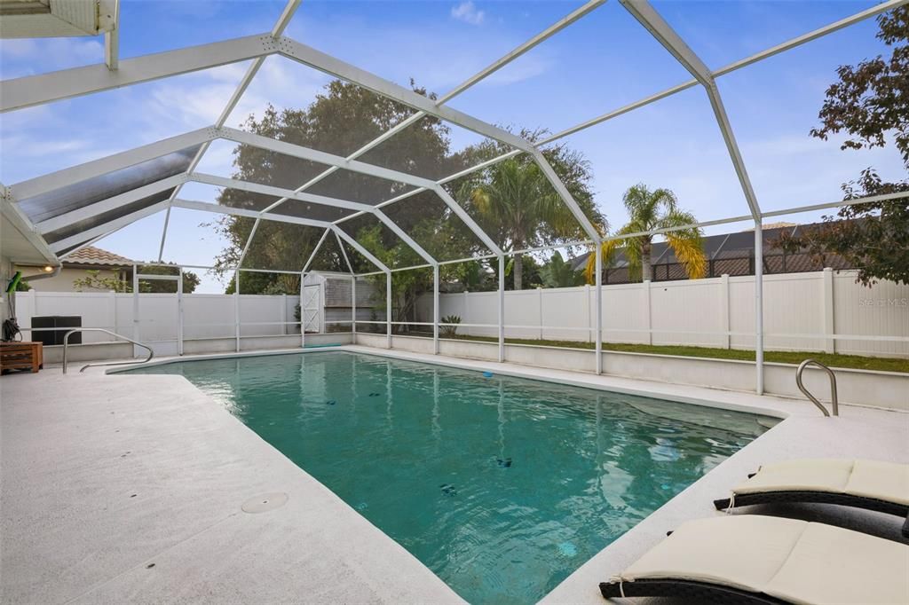 合同活跃: $474,900 (3 贝兹, 3 浴室, 2053 平方英尺)