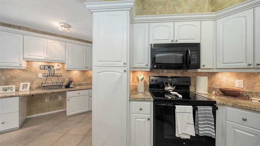 出租: $6,500 (3 贝兹, 2 浴室, 1884 平方英尺)