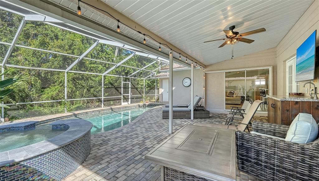 出租: $6,500 (3 贝兹, 2 浴室, 1884 平方英尺)