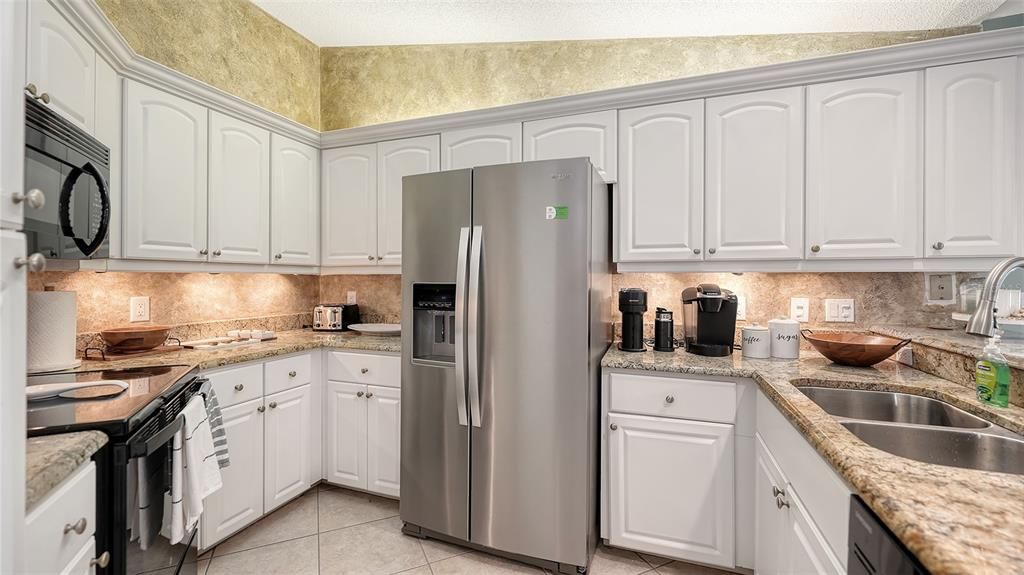 出租: $6,500 (3 贝兹, 2 浴室, 1884 平方英尺)