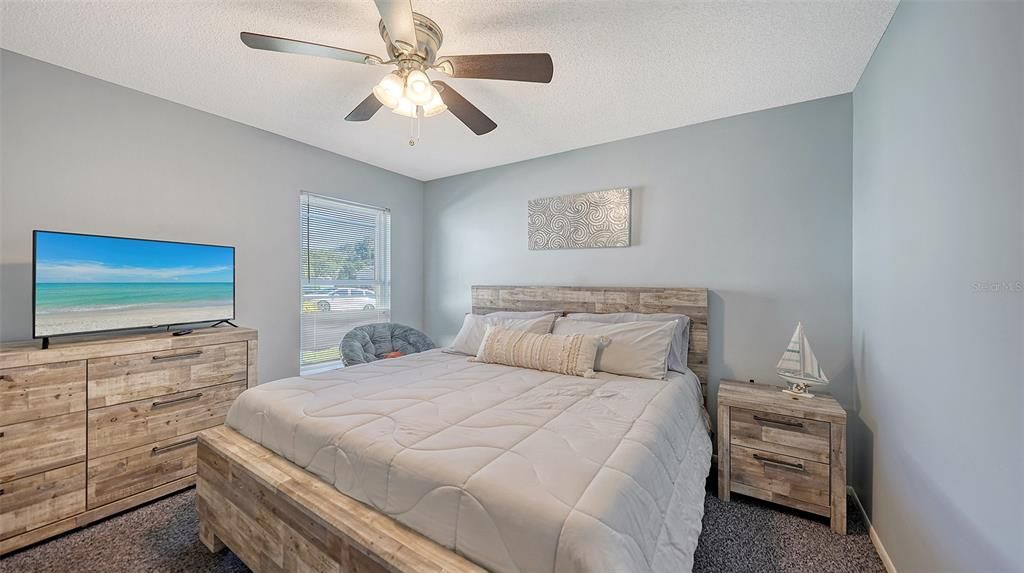 出租: $6,500 (3 贝兹, 2 浴室, 1884 平方英尺)