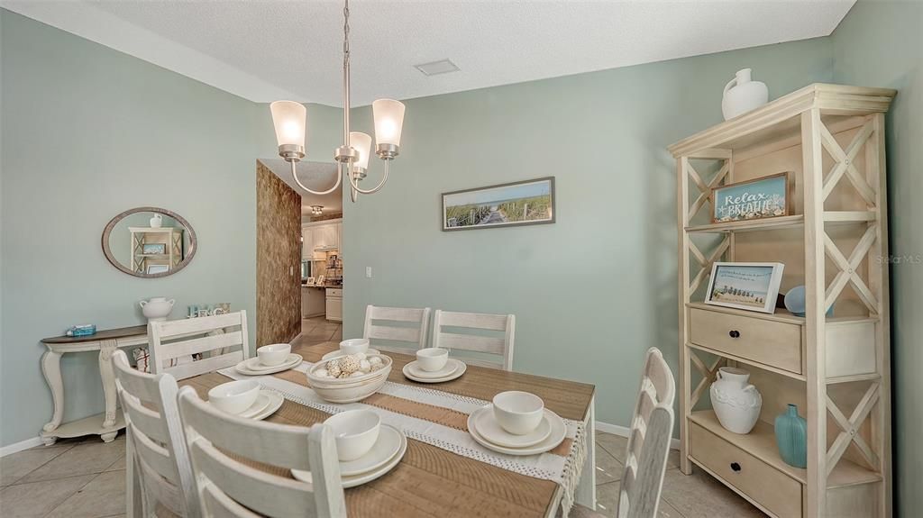 出租: $6,500 (3 贝兹, 2 浴室, 1884 平方英尺)