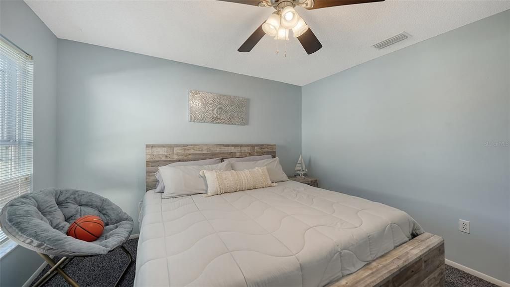 出租: $6,500 (3 贝兹, 2 浴室, 1884 平方英尺)