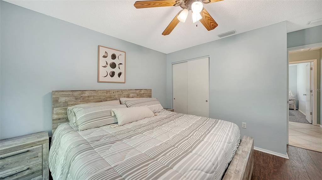 出租: $6,500 (3 贝兹, 2 浴室, 1884 平方英尺)