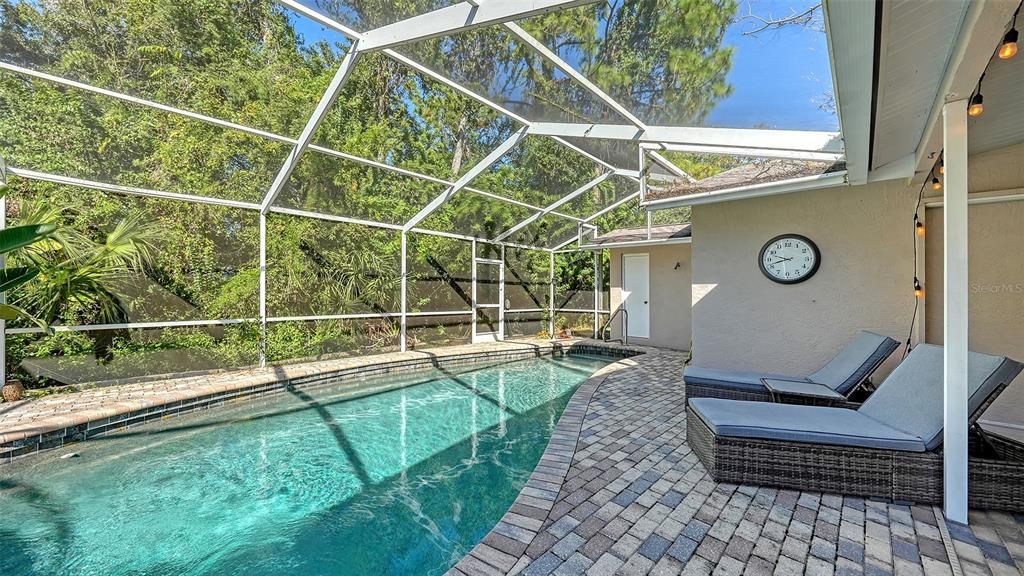 出租: $6,500 (3 贝兹, 2 浴室, 1884 平方英尺)