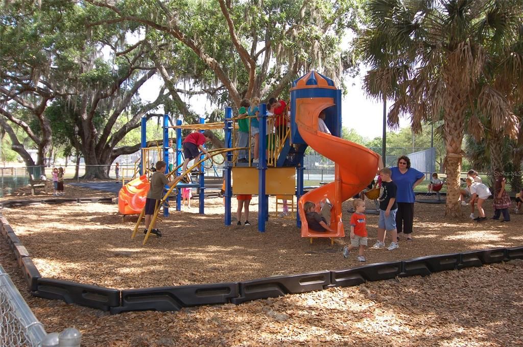 出租: $6,500 (3 贝兹, 2 浴室, 1884 平方英尺)