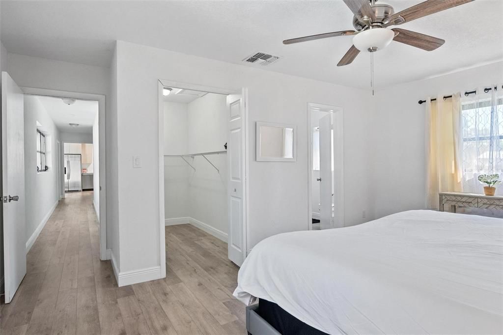 For Sale: $374,900 (3 beds, 2 baths, 1751 Square Feet)