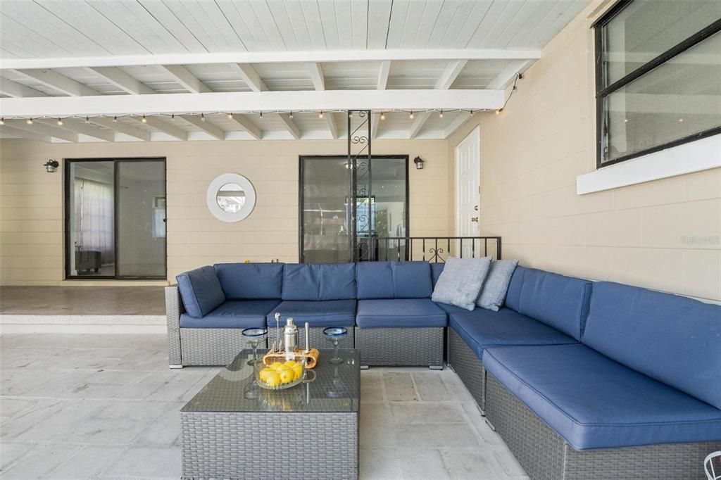 For Sale: $374,900 (3 beds, 2 baths, 1751 Square Feet)