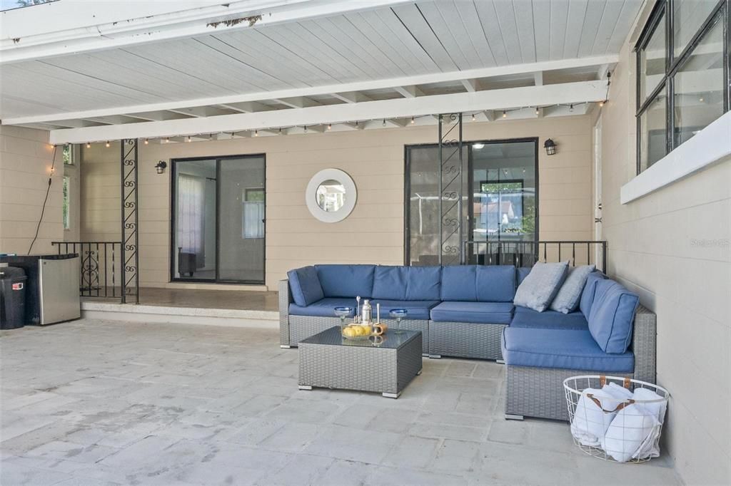 For Sale: $374,900 (3 beds, 2 baths, 1751 Square Feet)