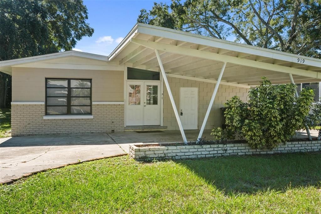 For Sale: $374,900 (3 beds, 2 baths, 1751 Square Feet)