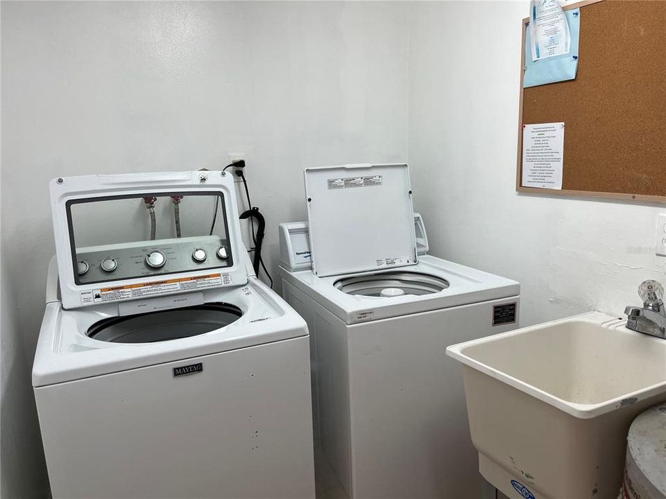 待售: $299,000 (2 贝兹, 2 浴室, 1280 平方英尺)