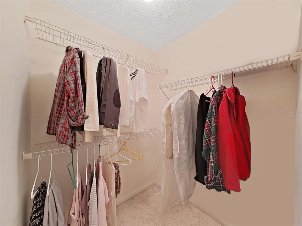 待售: $299,000 (2 贝兹, 2 浴室, 1280 平方英尺)