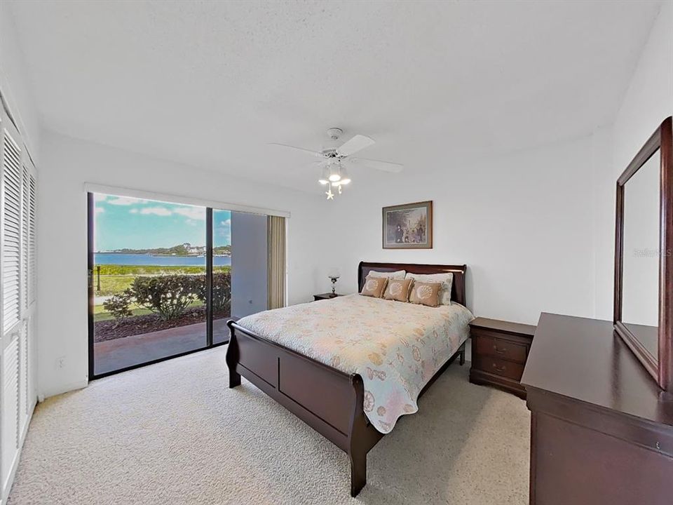 待售: $299,000 (2 贝兹, 2 浴室, 1280 平方英尺)