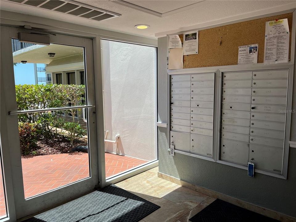 待售: $299,000 (2 贝兹, 2 浴室, 1280 平方英尺)