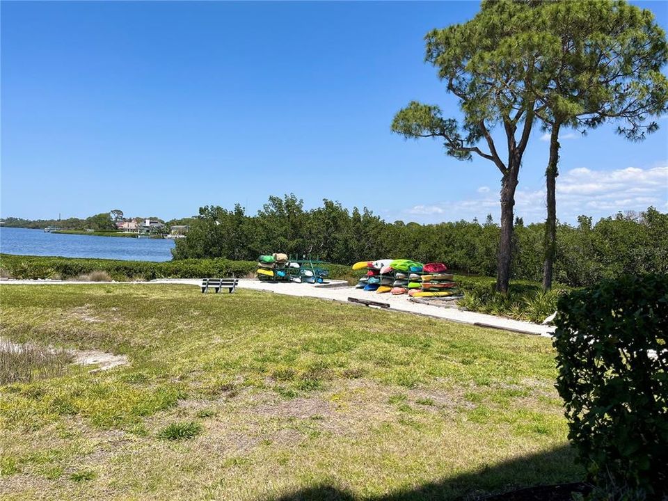 待售: $299,000 (2 贝兹, 2 浴室, 1280 平方英尺)