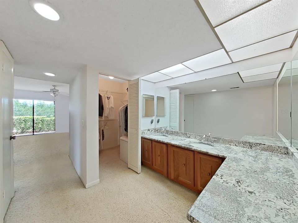 待售: $299,000 (2 贝兹, 2 浴室, 1280 平方英尺)