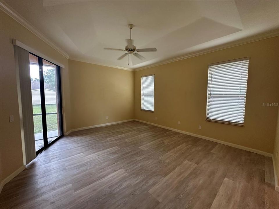 Activo con contrato: $2,000 (3 camas, 2 baños, 1918 Pies cuadrados)