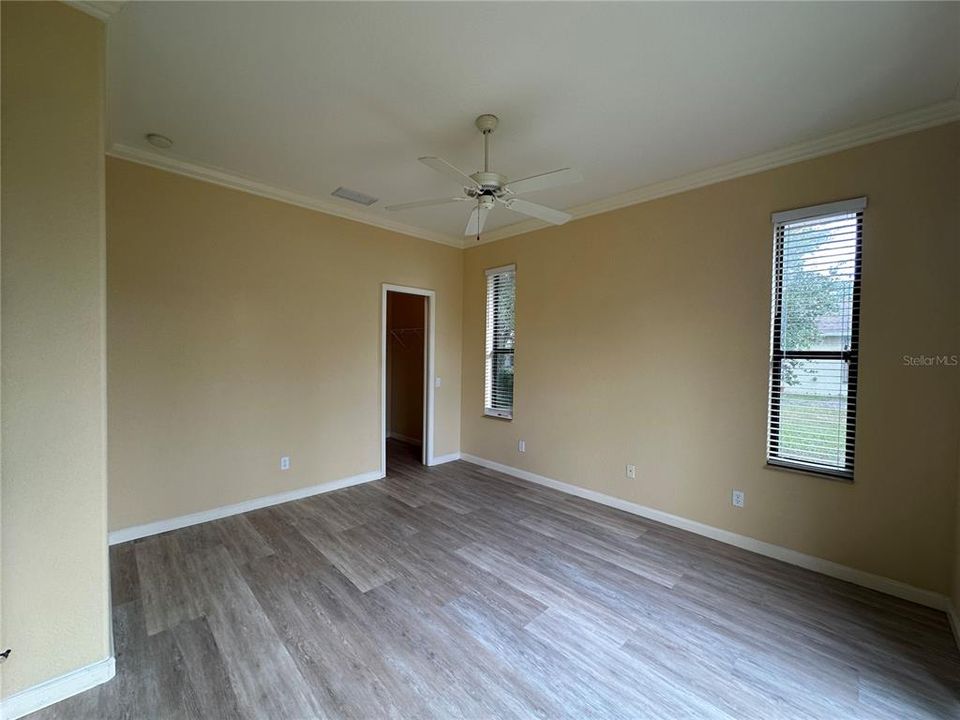 Activo con contrato: $2,000 (3 camas, 2 baños, 1918 Pies cuadrados)