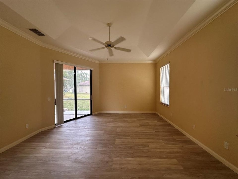 Activo con contrato: $2,000 (3 camas, 2 baños, 1918 Pies cuadrados)