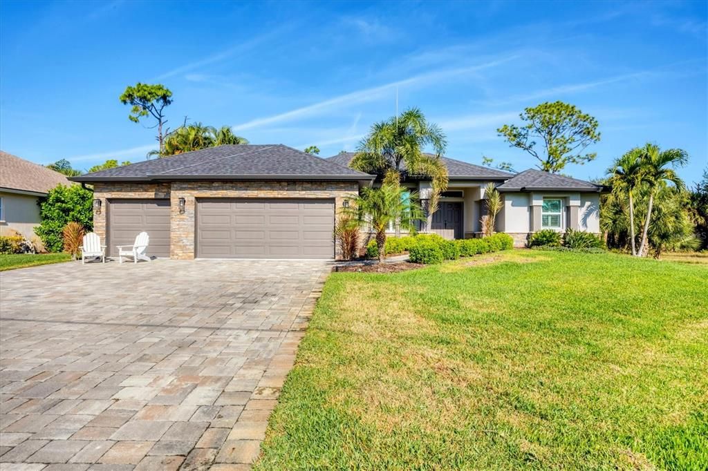 На продажу: $575,000 (3 спален, 2 ванн, 1759 Квадратных фут)