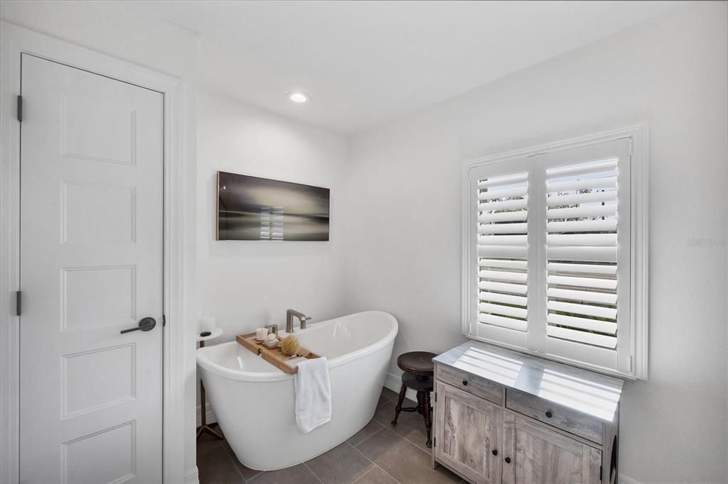 На продажу: $575,000 (3 спален, 2 ванн, 1759 Квадратных фут)