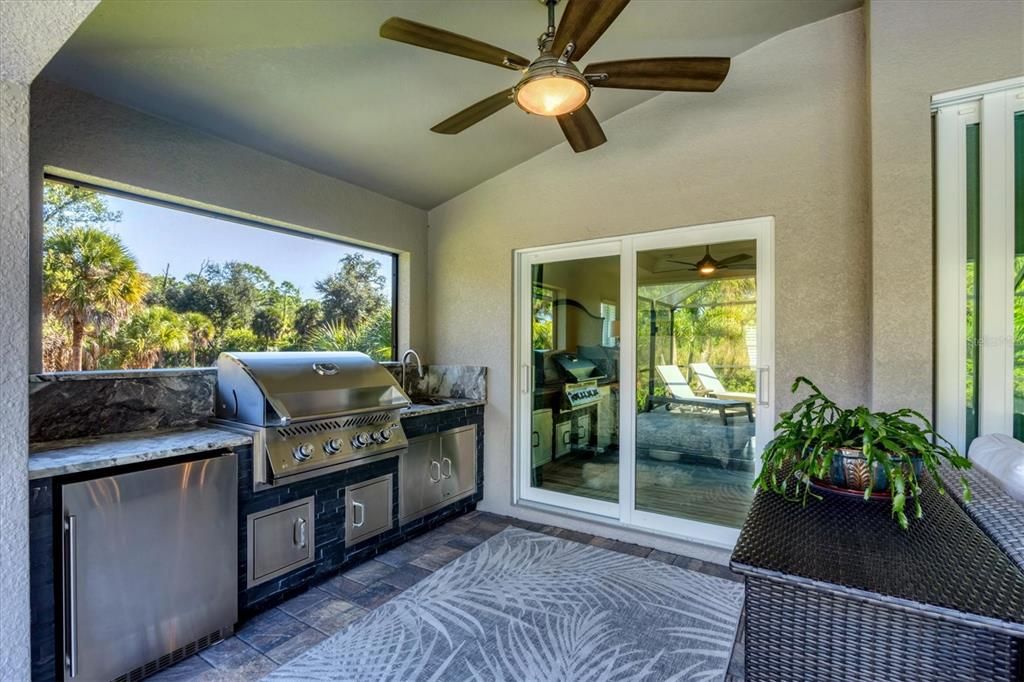 На продажу: $575,000 (3 спален, 2 ванн, 1759 Квадратных фут)