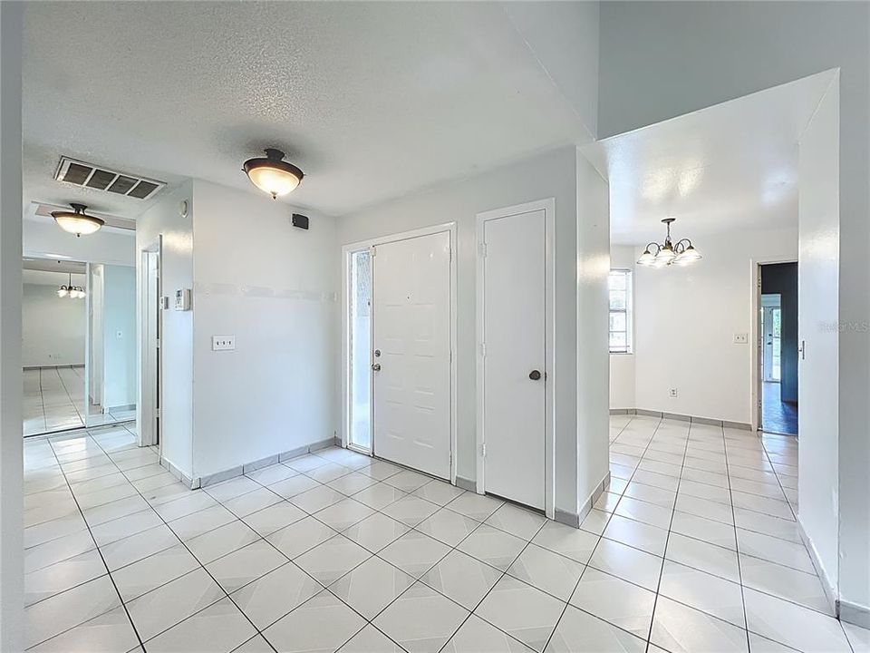 На продажу: $340,000 (3 спален, 2 ванн, 1694 Квадратных фут)