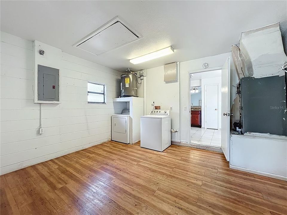 На продажу: $340,000 (3 спален, 2 ванн, 1694 Квадратных фут)