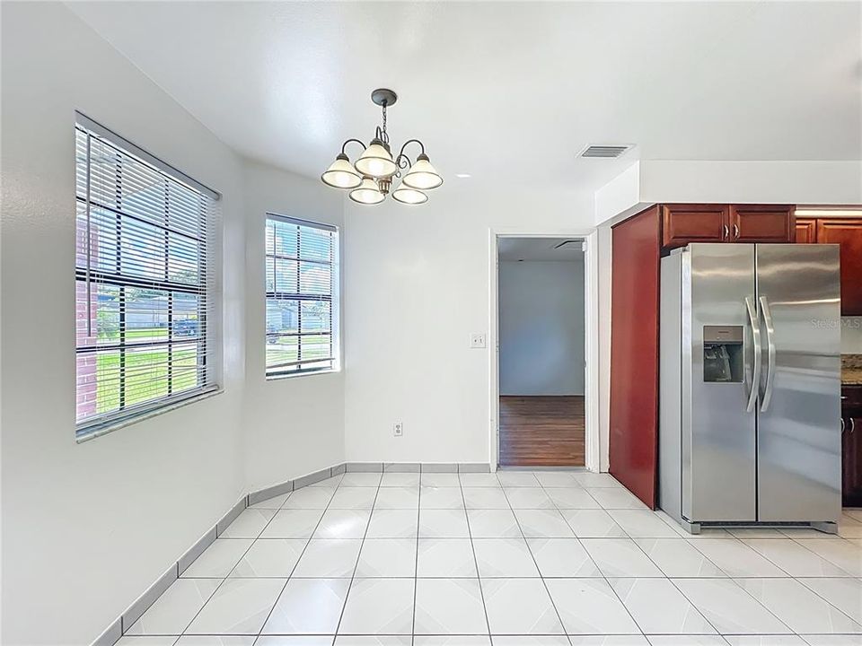 На продажу: $340,000 (3 спален, 2 ванн, 1694 Квадратных фут)